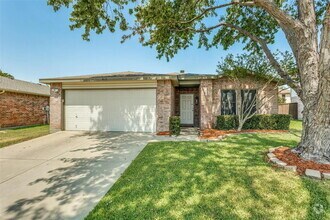 Building Photo - 4612 Wedgewood Dr