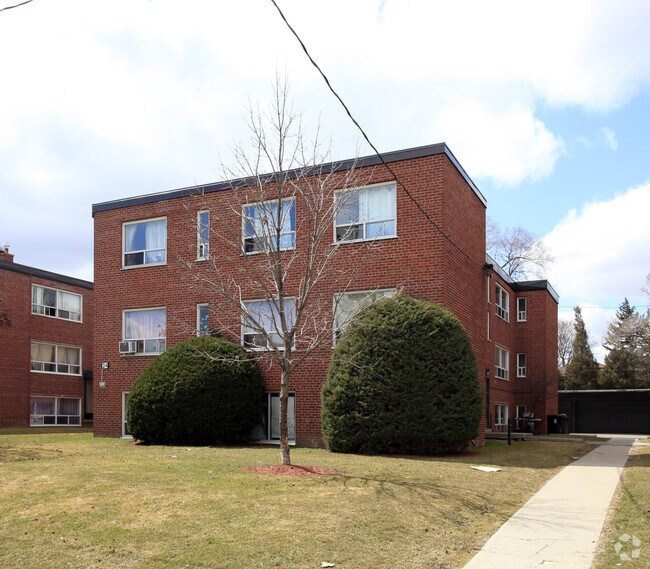 Primary Photo - 12-26 Rosseau Rd