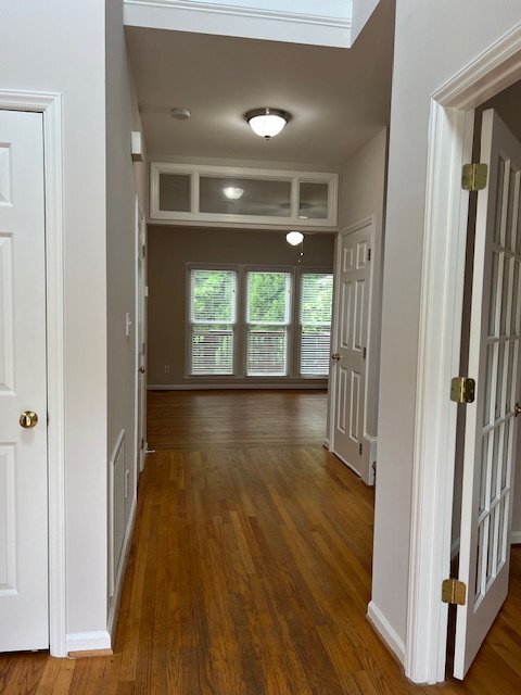 Building Photo - Beautiful Culde Sac Home with Basement and...