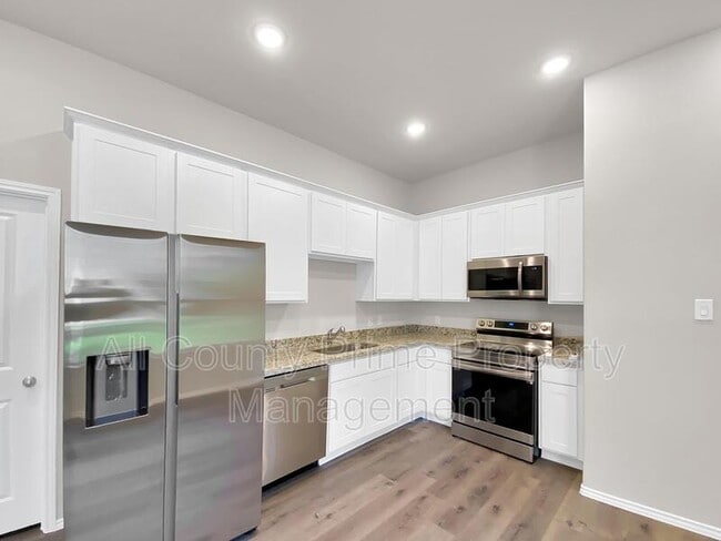 Foto del edificio - 9770 Blackgum Dr