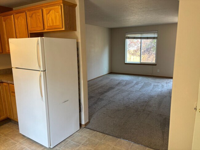 Foto del edificio - 1372 NE Whisper Ridge Dr