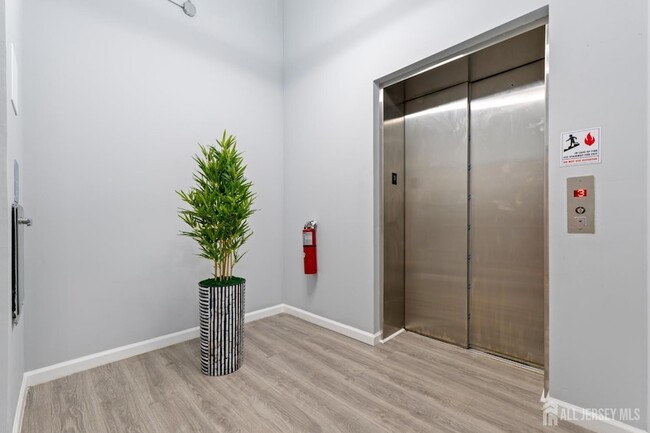 Building Photo - 226 New Brunswick Ave