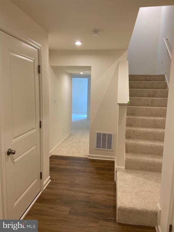 Building Photo - 234 Clifton Mnr
