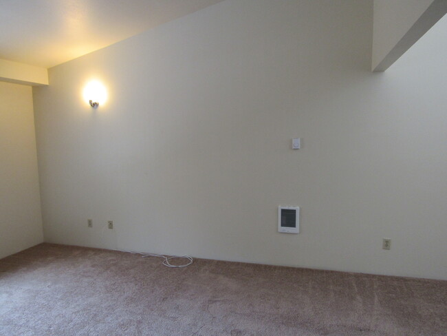Living room - 13775 SW Scholls Ferry Rd