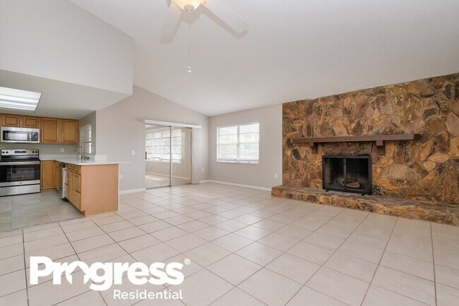 Building Photo - 7618 Summertree Ln