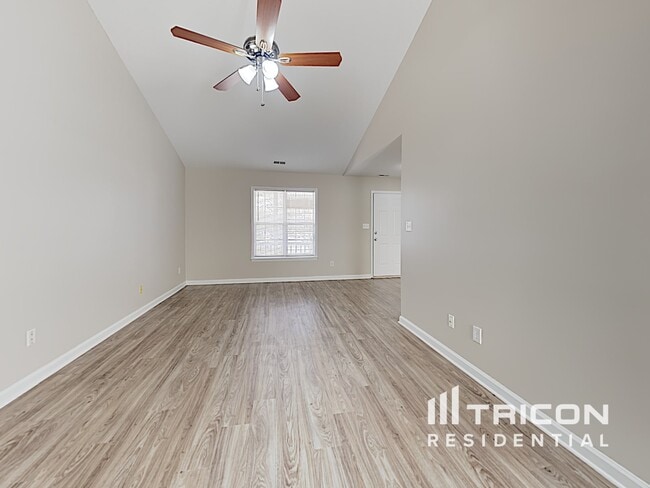Foto del edificio - 204 Wexford Dr
