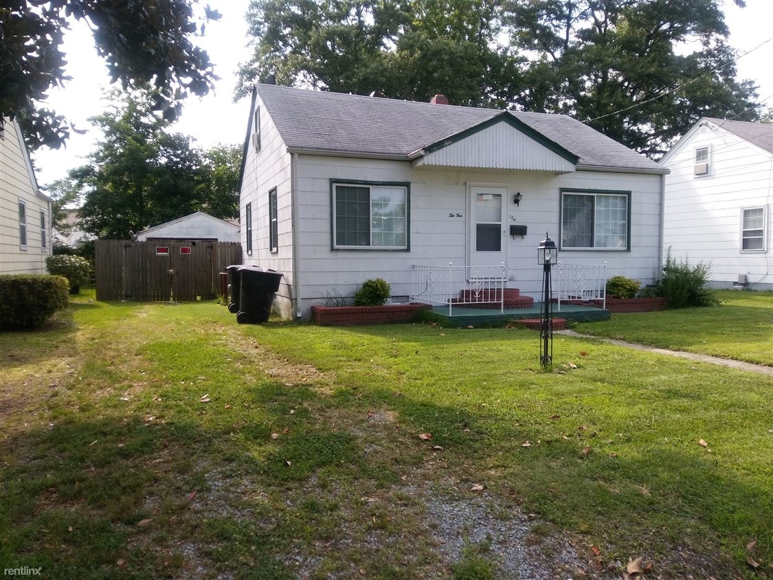 Primary Photo - 104 Ansell Ave