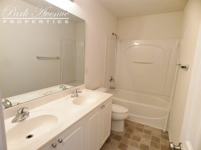 Foto del edificio - 3702 Wondering Oak Ln