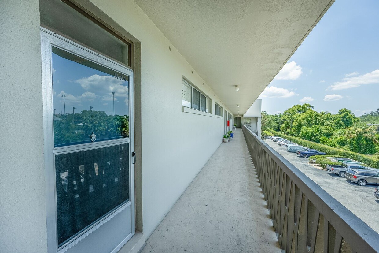 Primary Photo - Beautiful 2bed/2bath Condo For Rent at Win...