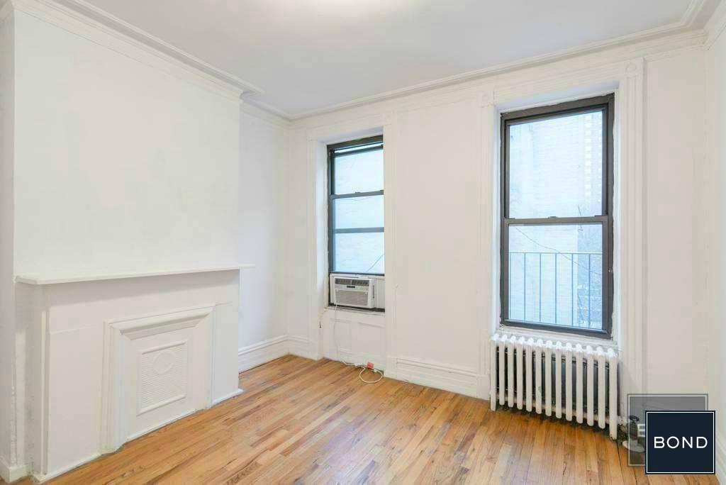 Primary Photo - 1731 2nd Ave