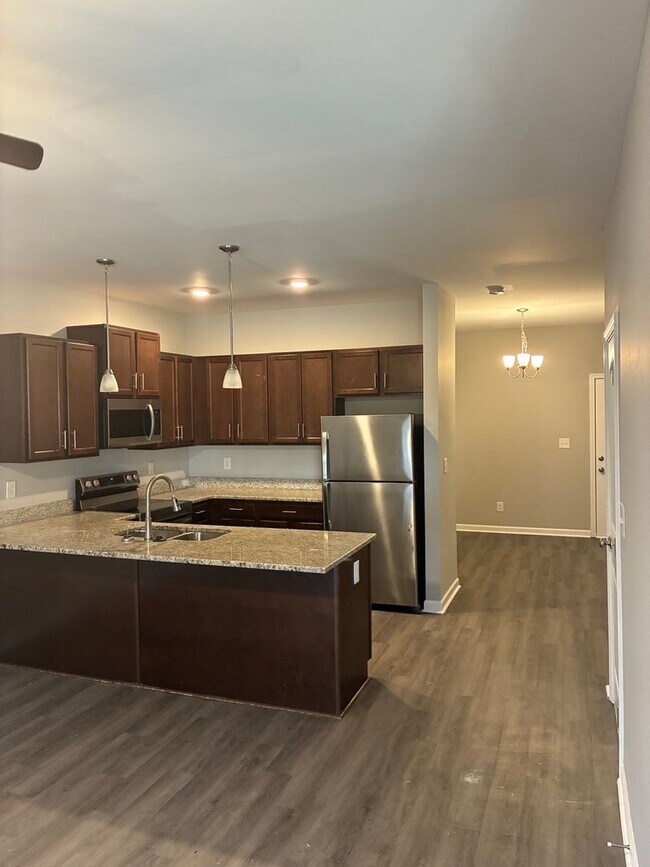 Foto del edificio - 767 Monroe St