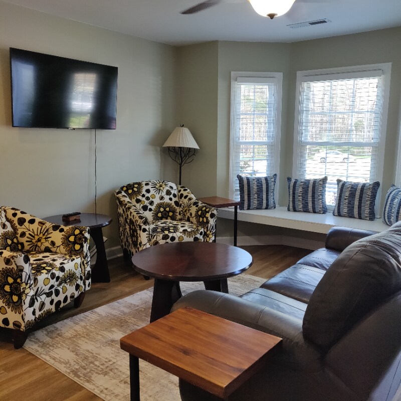 Foto principal - 808 St Catherines Dr