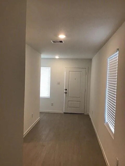 Foto del edificio - 2707 Pleasant Hl Wy