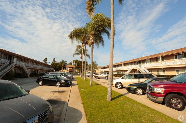 Parking - Bonita Arms Apartments