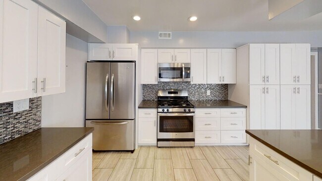 Foto del edificio - Steps from SDSU – Spacious Homes in Prime ...