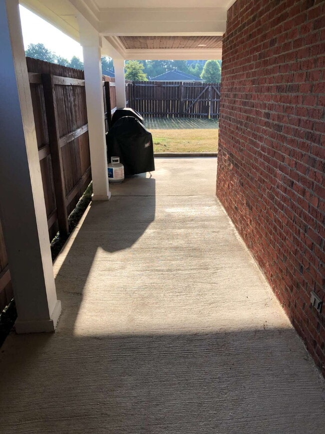 Building Photo - 129 Chinkapin Loop