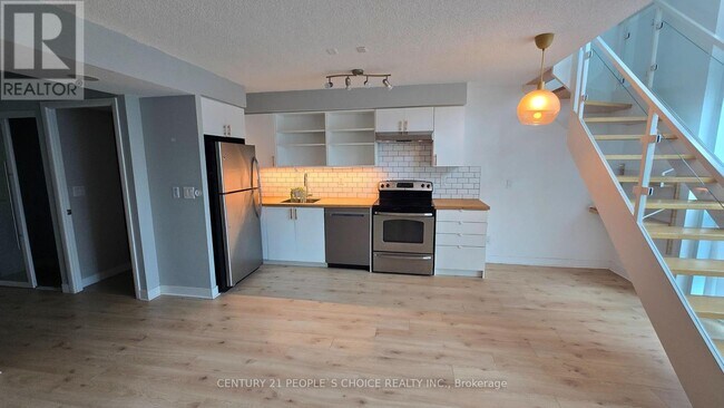 Photo du bâtiment - 155 Legion Rd N