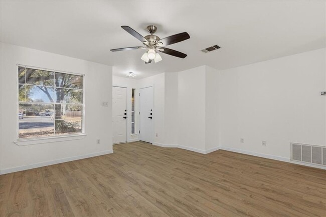 Building Photo - 1007 Port Daniel Dr