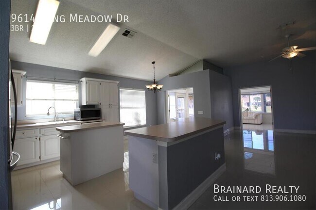 Foto del edificio - 9614 Long Meadow Dr