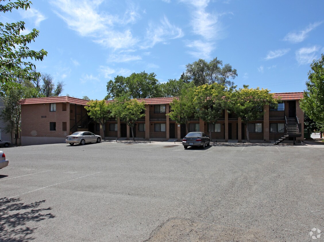 Foto del edificio - 823 Ralston St