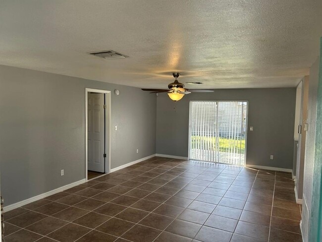 Foto del edificio - 5116 Kirkland Ave