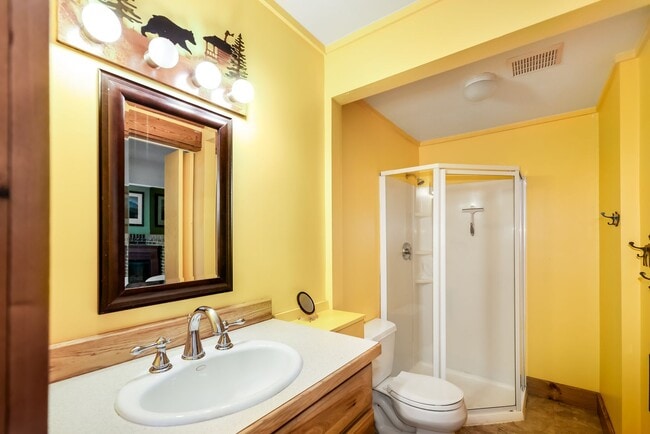 Building Photo - Hill Condo Studio Located in Big Sky