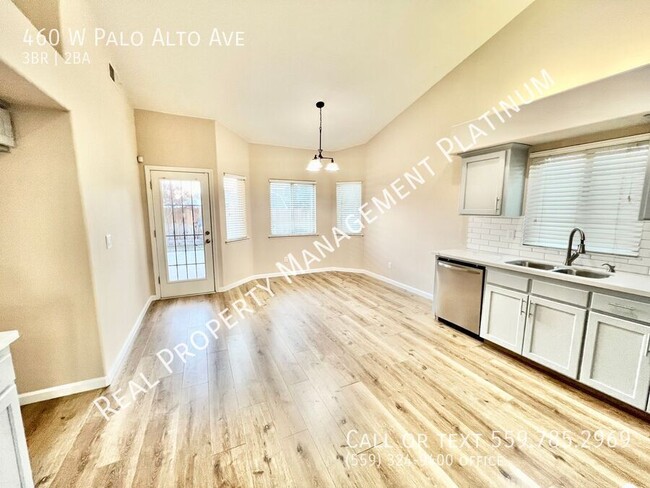 Foto del edificio - $2,295 Herndon & Willow 3 Bedroom with 3 C...