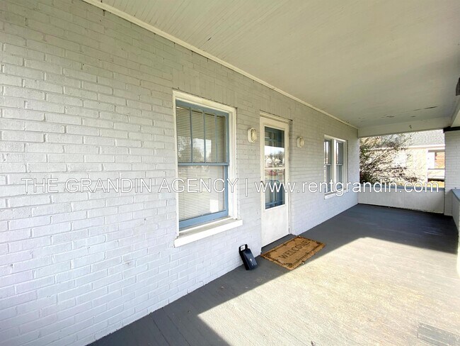 Foto del edificio - 931 13th St SE