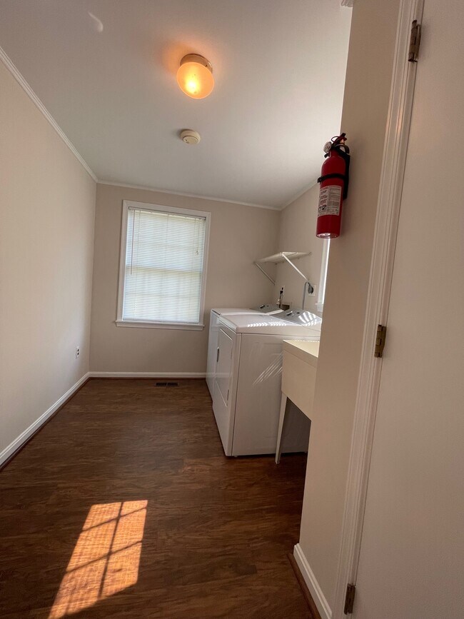 Foto del edificio - 24895 Ivy Ln