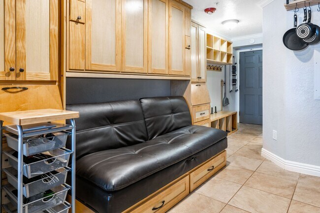 Building Photo - 3000 Canyons Resort Dr