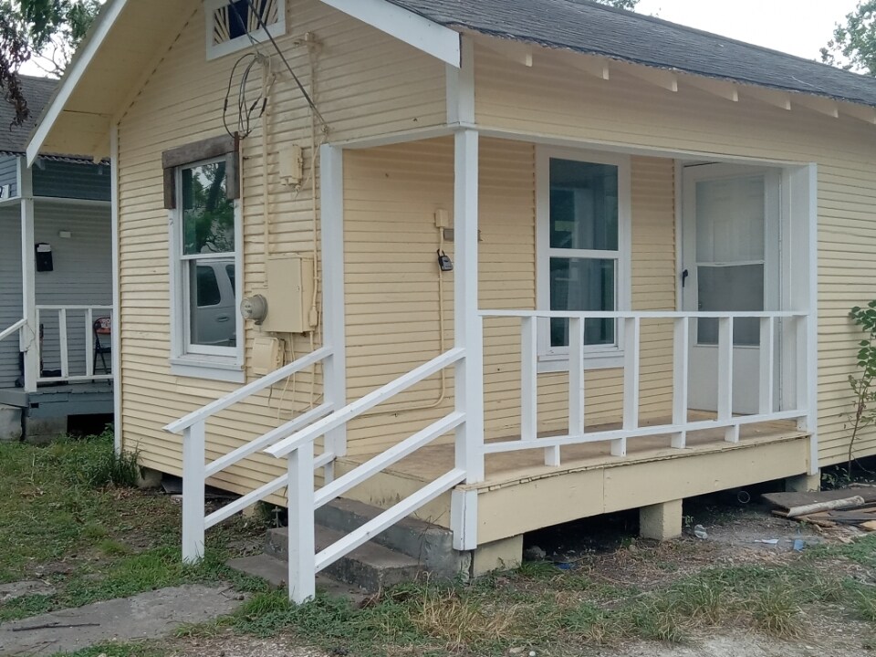Primary Photo - 1721 Granger St