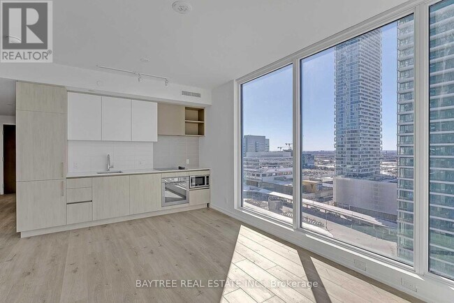 Photo du bâtiment - 1000 Portage Pkwy