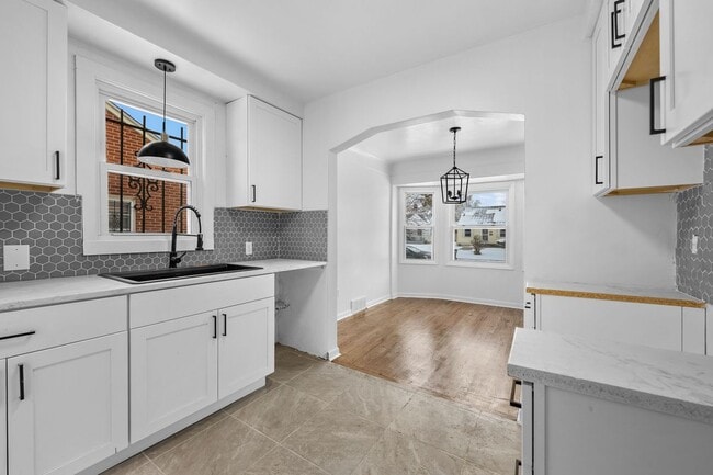 Foto del edificio - 18525 Westmoreland Rd