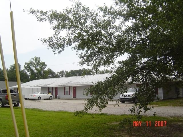Primary Photo - Crystal Lake Apartments