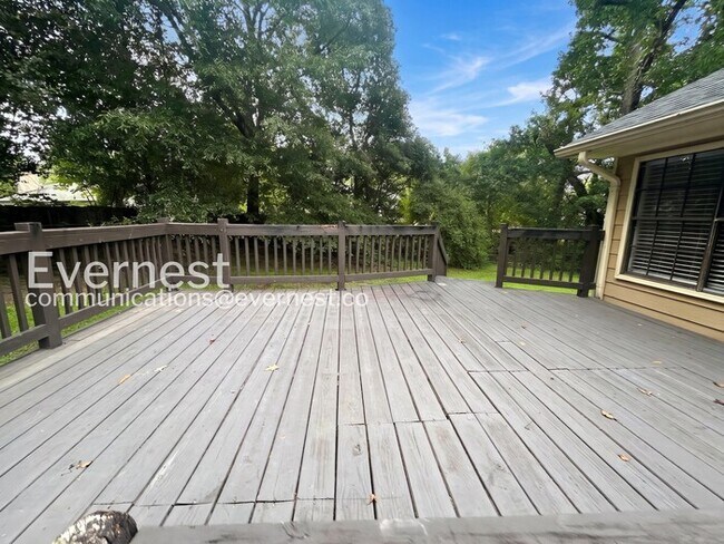 Foto del edificio - 3615 Winterberry Ln