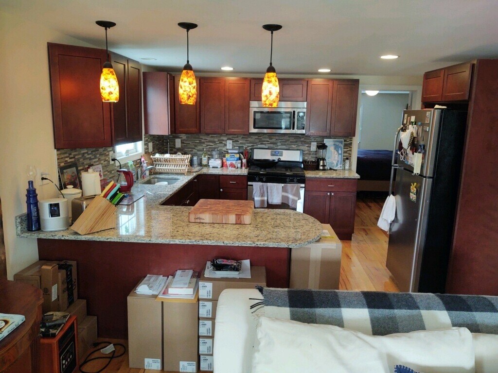 14 Main St Unit 3, Easthampton, MA 01027 Apartments in Easthampton