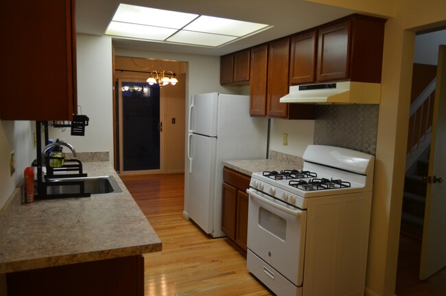 Foto del edificio - 37617 Charter Oaks Blvd