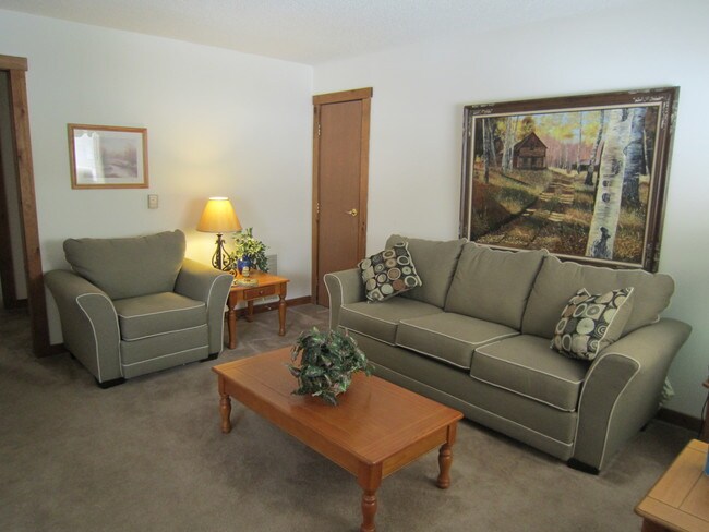 Foto del edificio - Pine Ridge II & Andrea Court Apartments