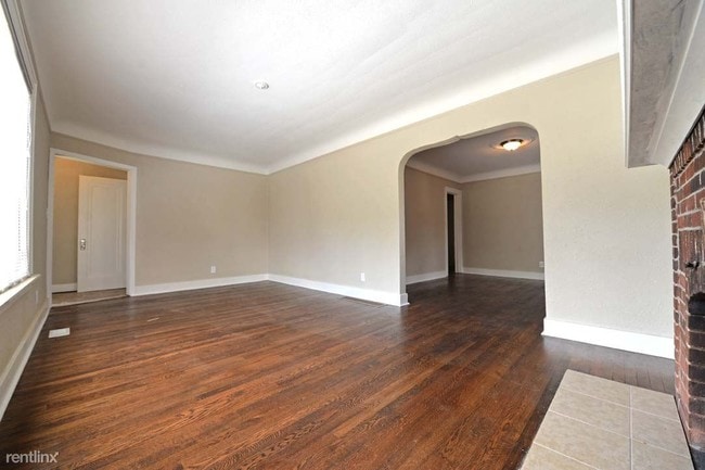 Building Photo - 18717 San Juan Dr