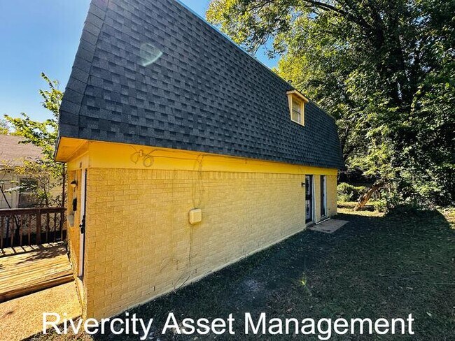 Building Photo - NEWLY RENOVATED HOME IN 38106, SECTION 8 F...
