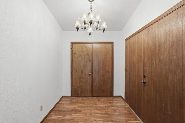 Foto del edificio - 1003 E Calle Monte Vista