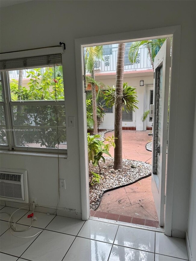 Foto del edificio - 8040 Tatum Waterway Dr