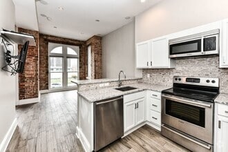 Building Photo - 1227 15th St NW