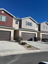 Building Photo - 3064 N 175 E