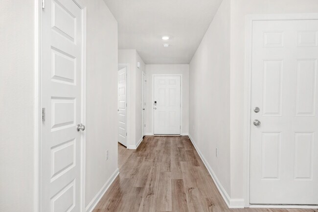 Building Photo - 5277 Peach Dr