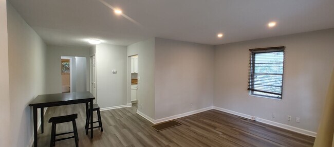 Foto del edificio - Saint Elmo Duplex!