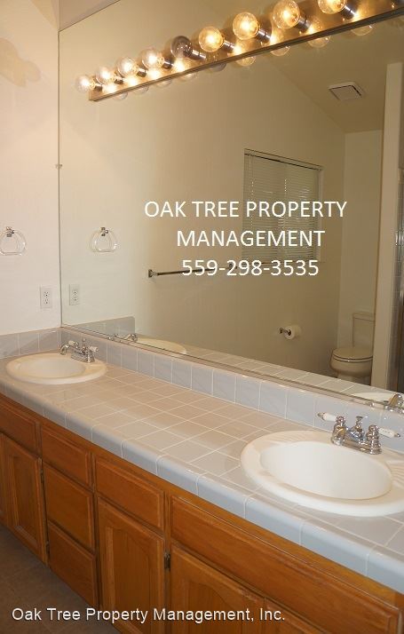 Building Photo - 3 br, 2 bath House - 1463 Fallbrook