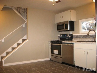 Primary Photo - 203 Arrow St