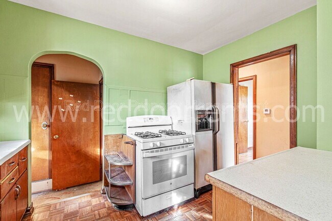 Photo - 328 N Post Rd House