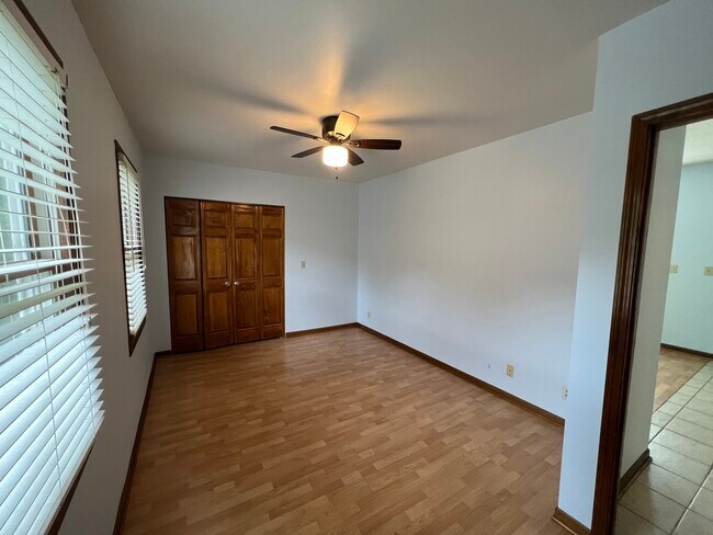 Building Photo - 1334 Fair Oaks Ave